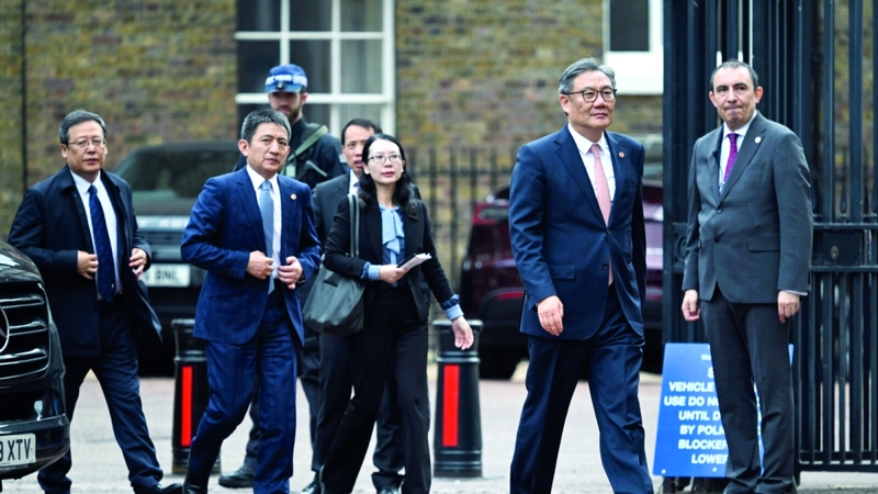 الوفد الصيني المفاوض الذي أجرى محادثات تجارية مع الولايات المتحدة في لندن. من المصدر