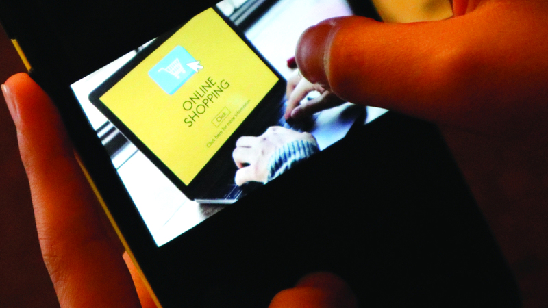 نصائح للمستهلكين بعدم الشراء من دون تفكير أو حاجة حقيقية إلى السلع أو الخدمات. الإمارات اليوم