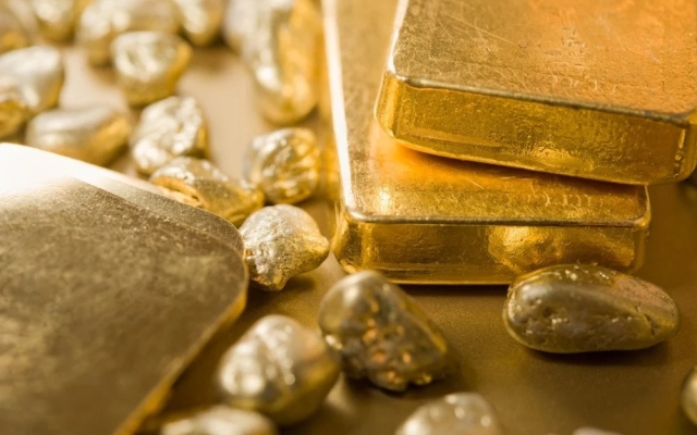 الصورة: بعد اجتيازه 4600 دولار.. الذهب يتراجع وسط عمليات لجني الأرباح