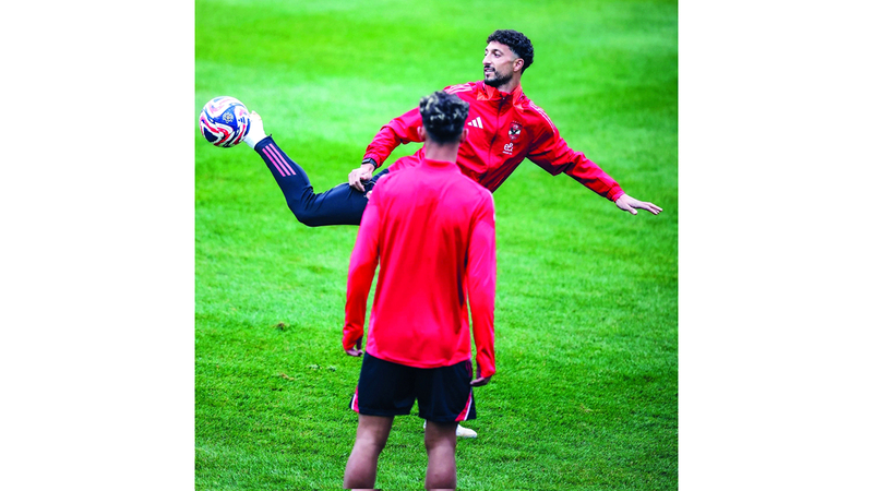 الأهلي المصري يحاول تجاوز فوضى مباراة «إنتر ميسي» اليوم  