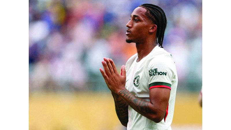 نجم تشلسي الجديد جواو بيدرو خطف الأنظار في مونديال الأندية. أ.ف.ب