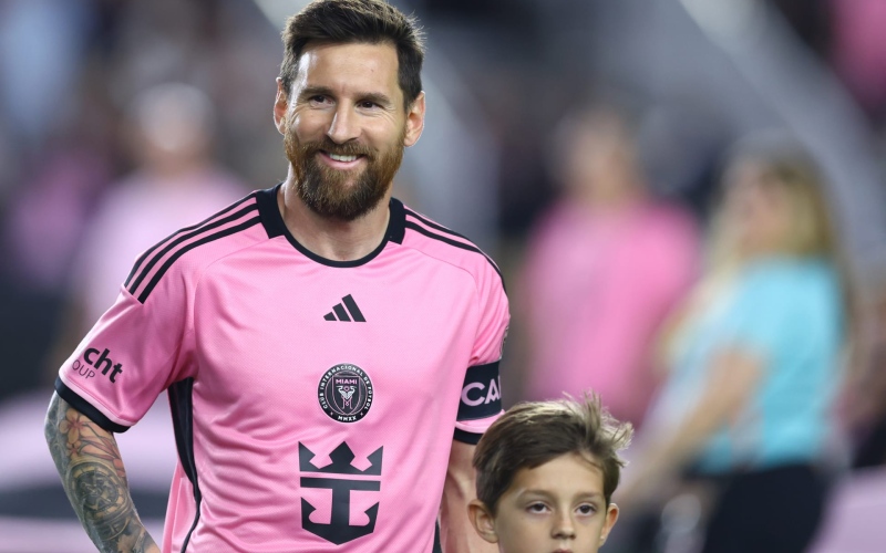 الصورة: ميسي لا يهدأ.. سجل الأول بذكاء والثاني بدهاء (فيديو)