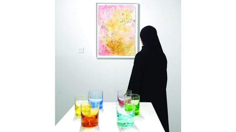 أعمال سلمى المنصوري تنبع من ذاكرتها الشخصية وتفاصيل مدينتها. من المصدر