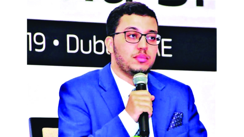 عبدالنور سامي: على المسافر تجنب البرامج غير ، وتنزيل التطبيقات الآمنة من المتاجر الرسمية.