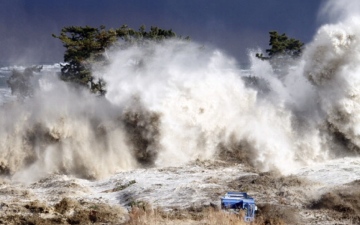 الصورة: بعد التسونامي.. السلطات الروسية تعلن حالة الطوارئ في شمال جزر كوريل