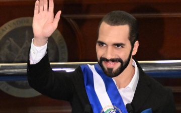 الصورة: السلفادور تُعدّل دستورها.. وتقر لرئيسها "الديكتاتور الأروع" الترشًح "مدى الحياة"