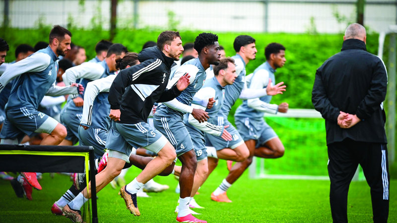 كوزمين يركز على «اللياقة البدنية» في ختام معسكر «الأبيض» بالنمسا