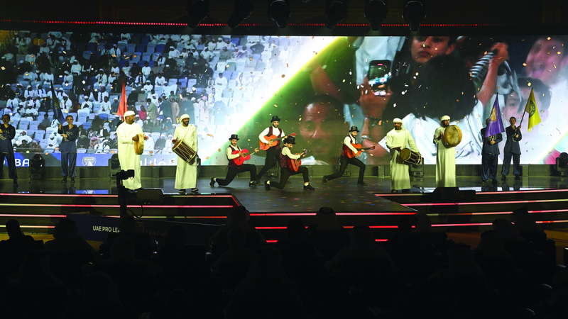 سردار آزمون يحصل على «الكرة الذهبية».. وباولو سوزا أفضل مدرب