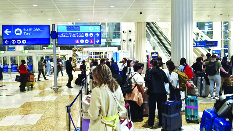 المطارات تكون مزدحمة في نهاية أغسطس. الإمارات اليوم