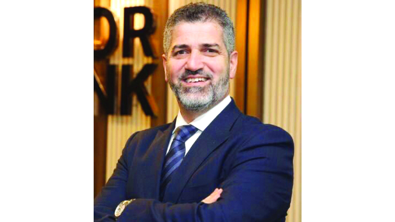 أمجد نصر: لاتزال هناك مؤسسات تتباطأ في التحديث أو تُظهر ضعفاً بأنظمتها الداخلية، ما يجعل الغرامات وسيلة ضرورية لتصحيح المسار.