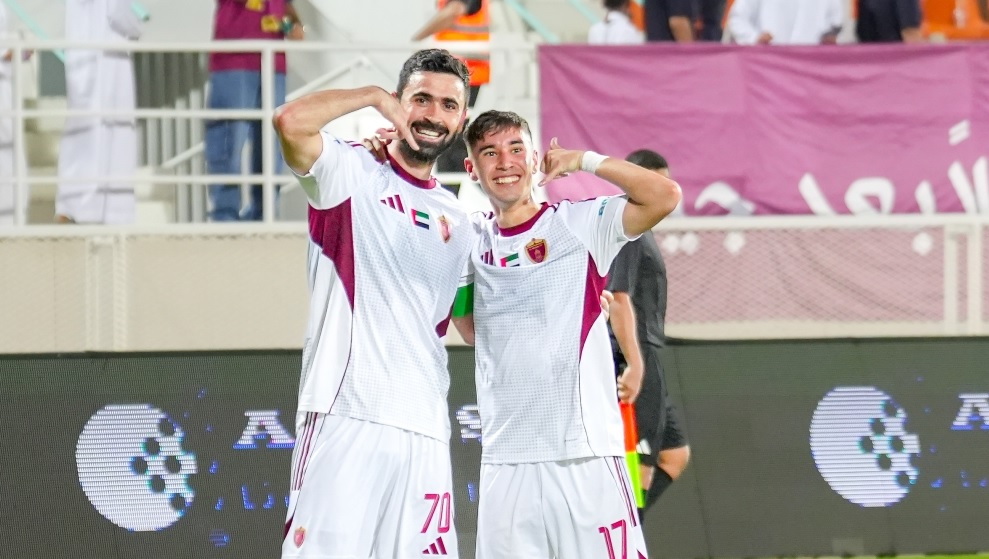 السوري عمر خريبين يصنع «السعادة» في ملعب عجمان