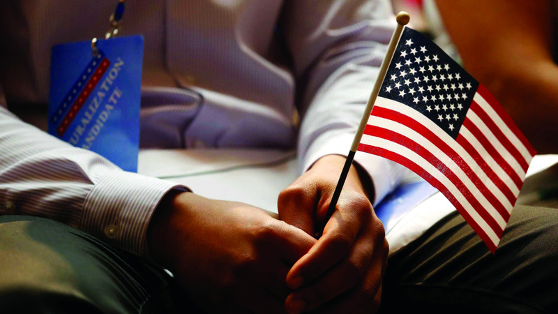 الإدارة الأميركية اتخذت خطوات لتقييد الهجرة القانونية. رويترز