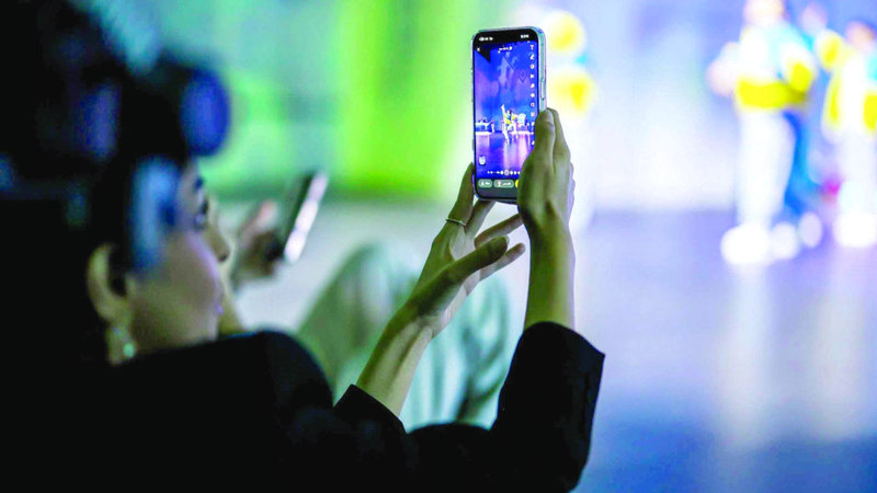 حفلات موسيقية لعدد من نجوم العالم.  من المصدر