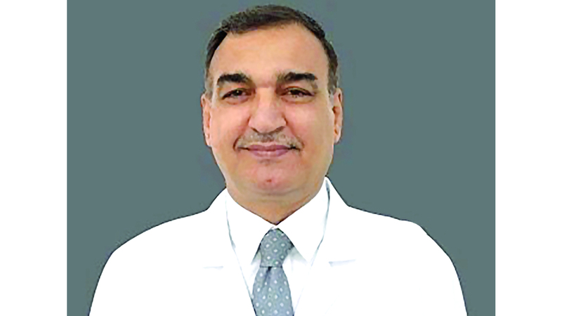 الدكتور رياض خضير: الطفل أصبح يقيس قيمته من خلال الشاشة بدلاً من تجارب الحياة الواقعية، ويشعر بضغط مستمر ليكون دائماً «مثالياً».