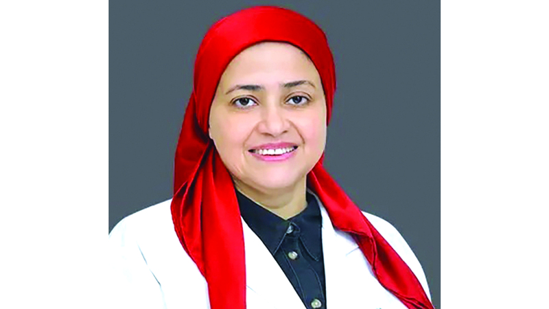 الدكتورة أمل أبوالعلا: من واجبنا أن نمنح أطفالنا حقهم في الطفولة، بعيداً عن ضغط الأضواء الذي قد يؤدي إلى نتائج وخيمة على صورتهم الشخصية.