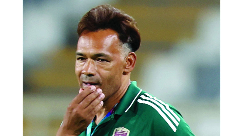 خوسيه مورايس: لا يمكن الحديث عن مقارنات تاريخية، فكرة القدم لا تعترف بالماضي وإنما بما يحدث في الملعب.