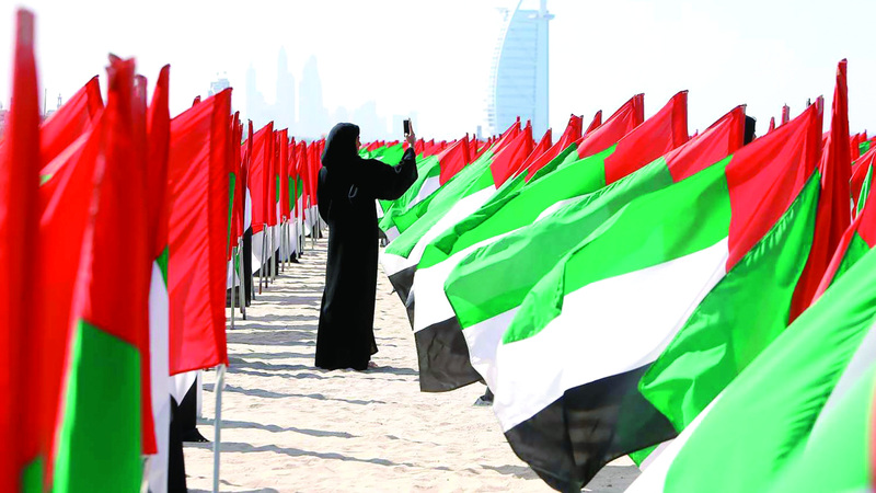 الإمارات وفّرت للمرأة البيئة الداعمة للتميز والمشاركة الكاملة في مختلف القطاعات. أرشيفية