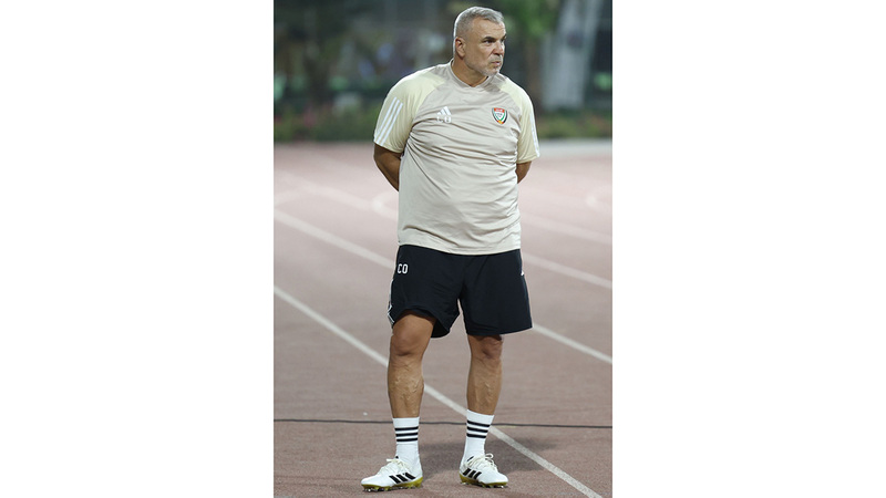 كوزمين: أمامنا مباراتان قويتان مع منتخبَي عُمان وقطر، وسنبذل أقصى ما عندنا لبلوغ كأس العالم.