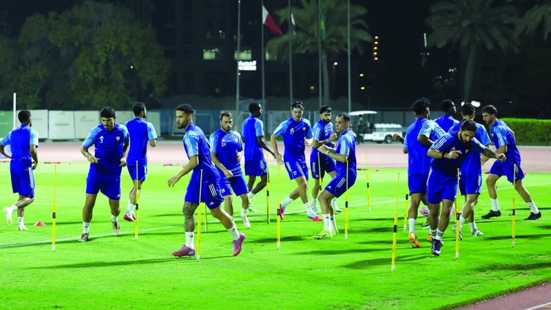 إسماعيل راشد: صفوف المنتخب مكتملة.. لا إصابات واللاعبون منضبطون