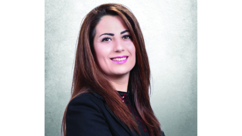 الدكتورة حنان الحنا: منتجات الصبغ والفرد والتسمير تحتوي على مواد كيميائية تضرّ الأطفال.