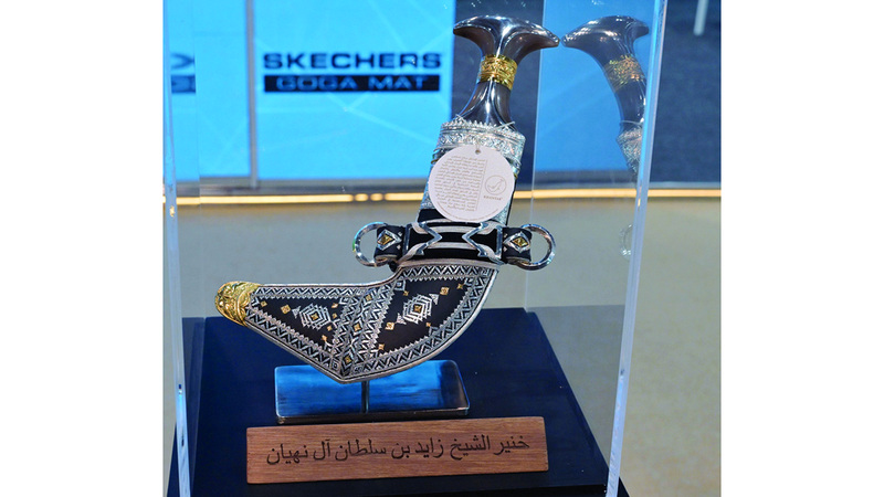 المعروضات تضم مجموعة خاصة تخلّد ذكرى الشيخ زايد بن سلطان آل نهيان والشيخ راشد بن سعيد  آل مكتوم. وام