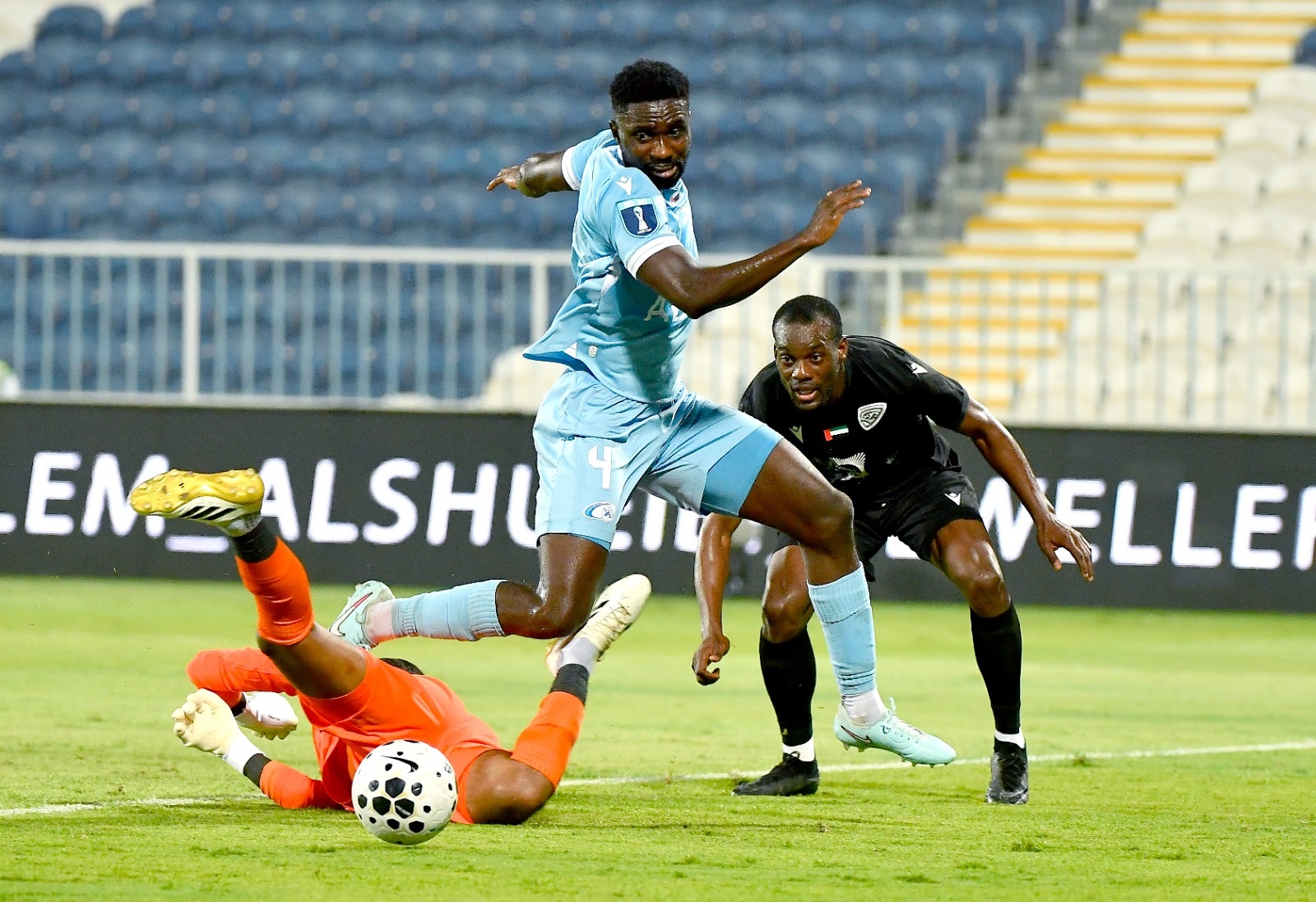 خورفكان يحسم قمة الإثارة.. ويخرج من أرض بني ياس «شامخاً»