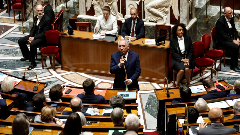 بايرو دعا بنفسه إلى التصويت على الثقة. رويترز