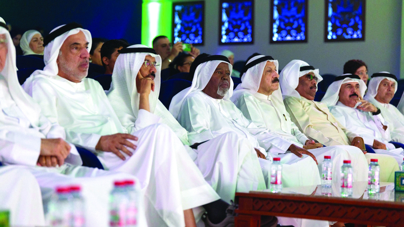 الأمسية تضمنت عروضاً لفرقة «المالد» في جمعية دبي للفنون الشعبية وفرقة «نجوم الشام». من المصدر