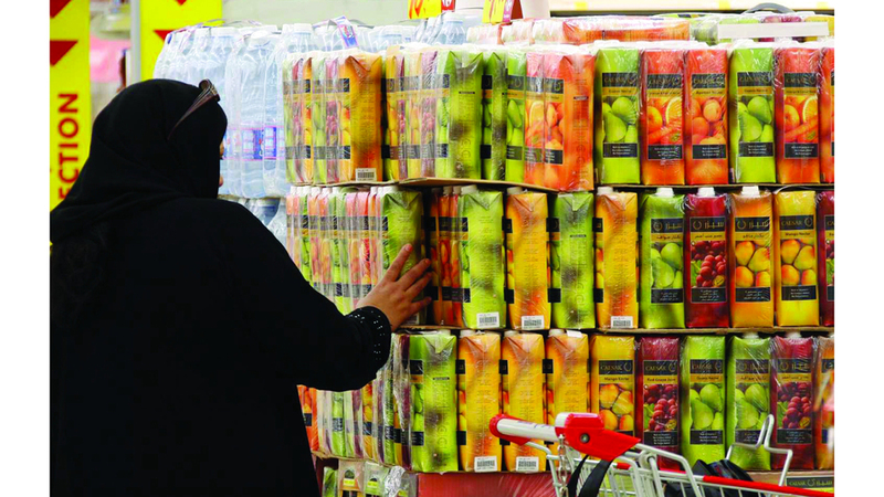 الآلية الجديدة ستحفز الإقبال على شراء منتجات صحية بأسعار أقل. تصوير: باتريك كاستيلو