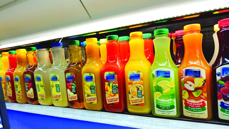الشركات بدأت إعادة صياغة مشروباتها الرئيسة لتقليل نِسَب السكر فيها. الإمارات اليوم