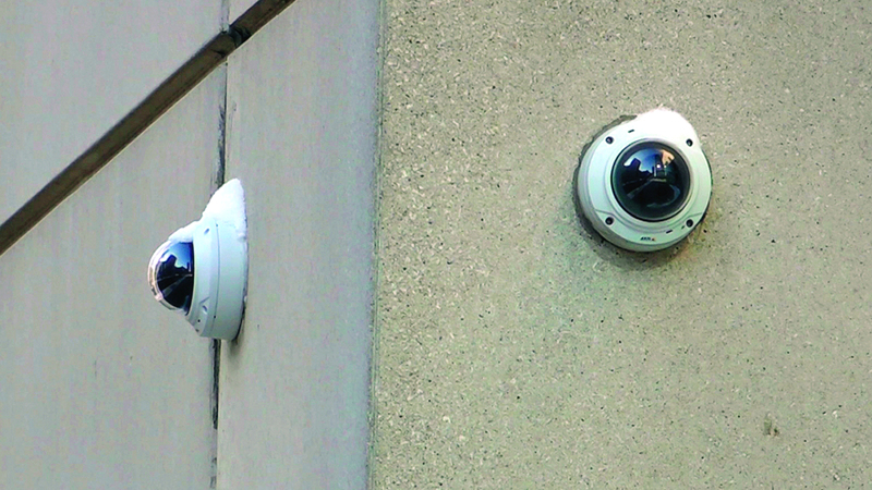 كاميرات المراقبة المنزلية تعد وسيلة لحماية المنازل من السرقة. أرشيفية