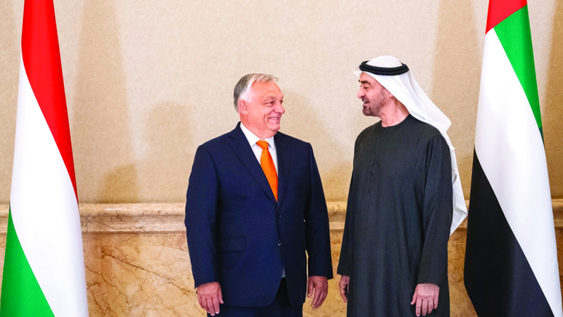 رئيس الدولة خلال استقباله رئيس وزراء المجر. وام