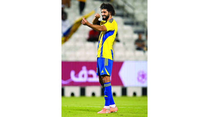 التونسي فرجاني ساسي أخطر لاعبي الغرافة.  من المصدر