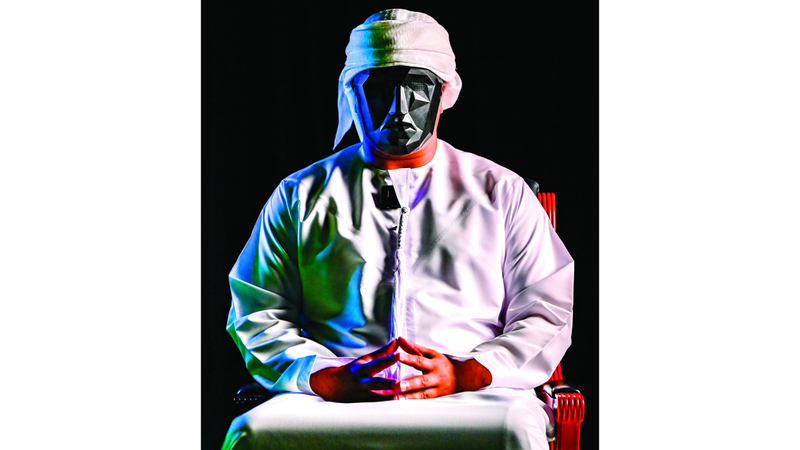 مصادفة قادت هزاع إلى تقديم محتواه بهذه الطريقة التي حققت له شهرة واسعة. تصوير: باتريك كاستيلو