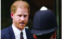الصورة: الأبواب لاتزال مغلقة أمام الأمير هاري للعودة إلى العائلة المالكة