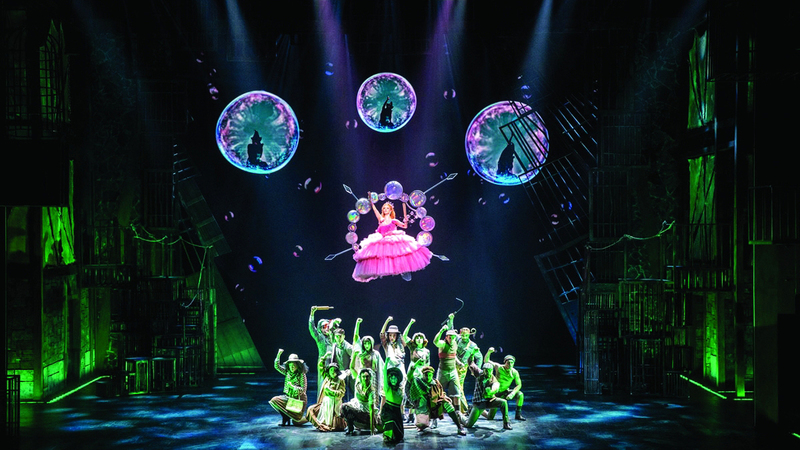 العرض يكشف القصة المشوقة لساحرات «أوز» بطريقة غير مسبوقة. من المصدر