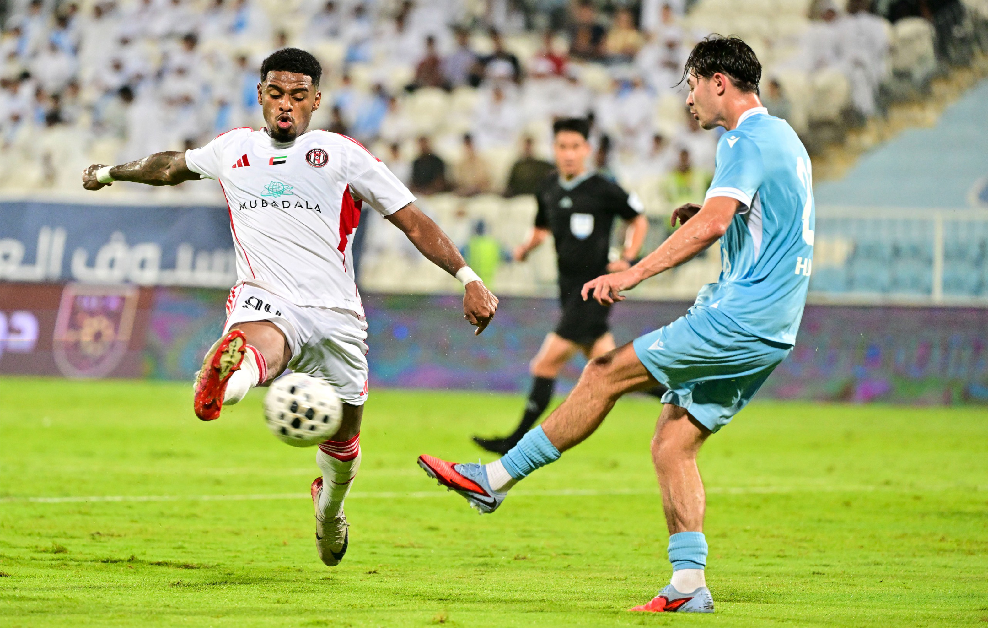 خسارة رابعة على التوالي.. ليلة حزينة لجمهور بني ياس في مهرجان أهداف الجزيرة