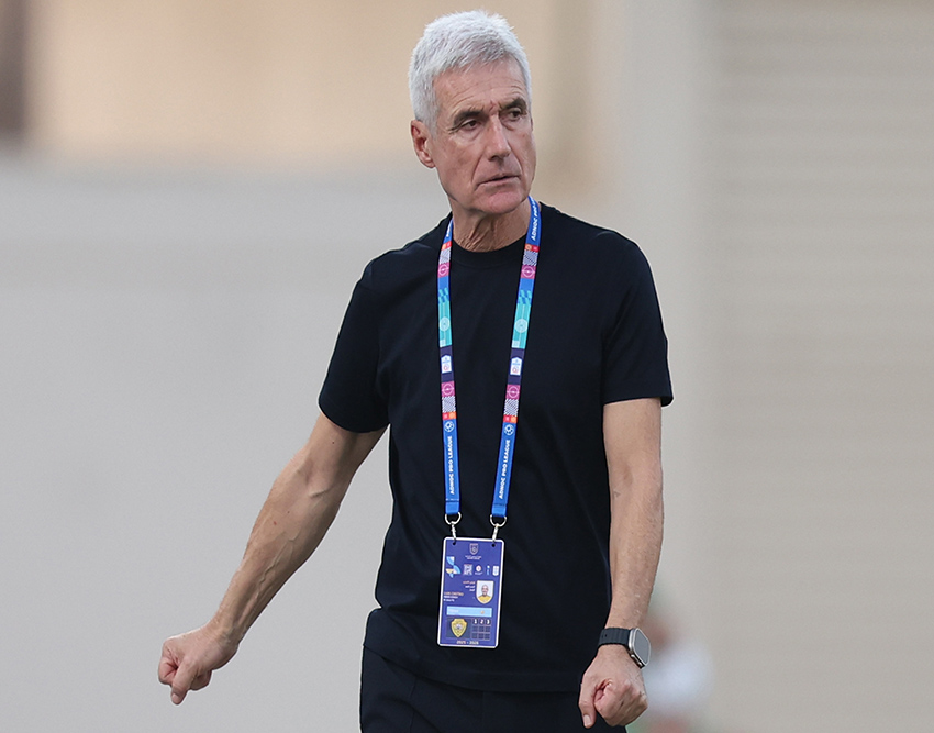 كارسترو: الأجواء حارة والرطوبة عالية.. توقيت المباراة صعّب فوز الوصل على البطائح