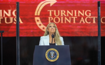 الصورة: "المحبة هي الطريق لمواجهة المأساة".. زوجة تشارلي كيرك تسامح قاتل زوجها