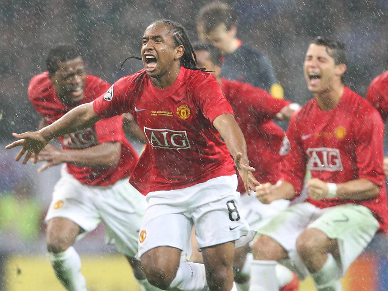 الحكم بحبس نجم مانشستر يونايتد بسبب عدم دفع النفقة