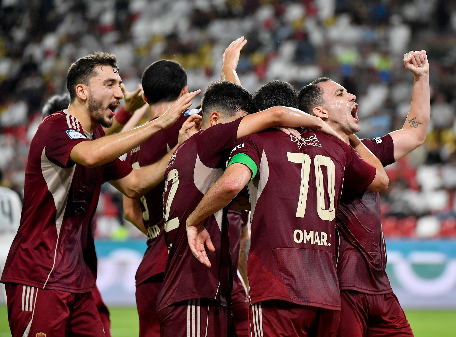 الوحدة يقتنص الجزيرة بنيران صديقة