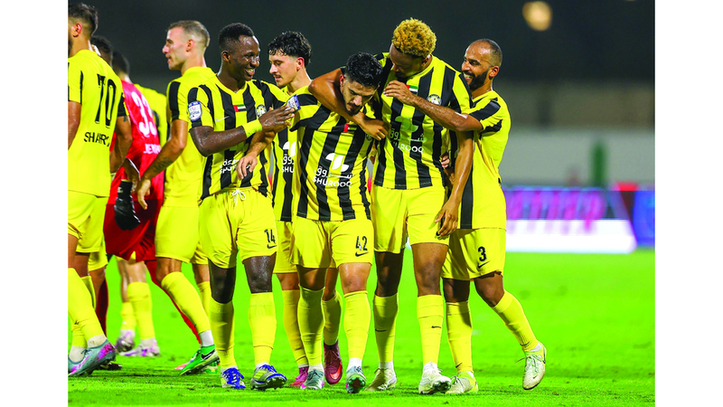 كلباء يهزم 9 لاعبين من خورفكان بـ «ريمونتادا» مثيرة