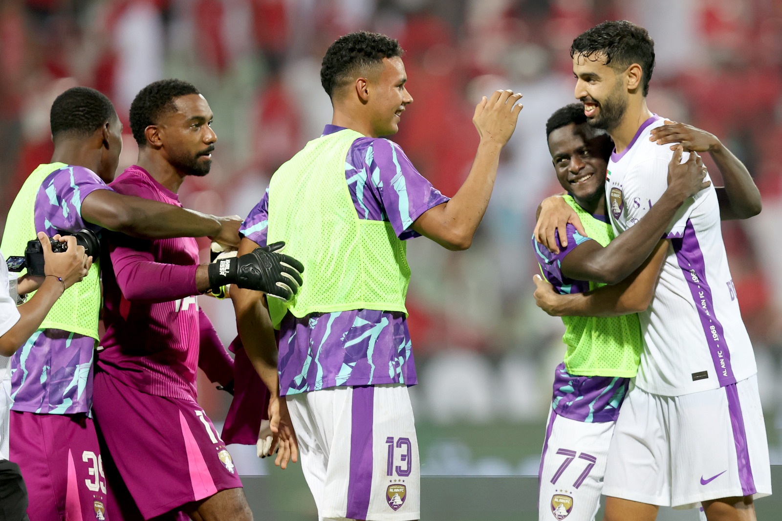 العين يخطف القمة من شباب الأهلي بهدف كاكو وتألق خالد عيسى