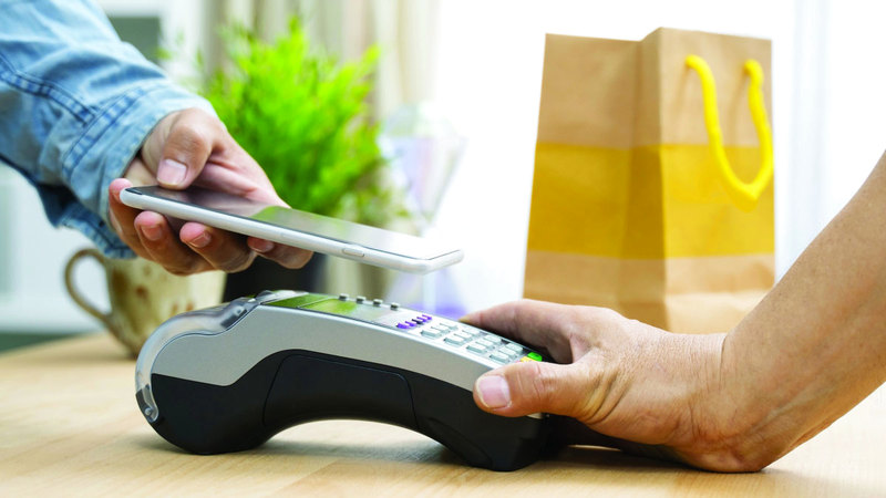 المدفوعات الرقمية عنصر محوري في بناء منظومة سياحية وتجارية متكاملة. أرشيفية