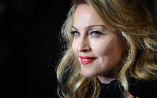 الصورة: مادونا تعترف بأنها فكّرت بالانتحار خلال قضايا الحضانة