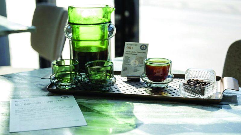 حبوب «غيشا» البنمية النادرة تنمو على ارتفاعات شاهقة ويتجاوز سعر الكيلوغرام 30 ألف دولار. تصوير: يوسف الهرمودي