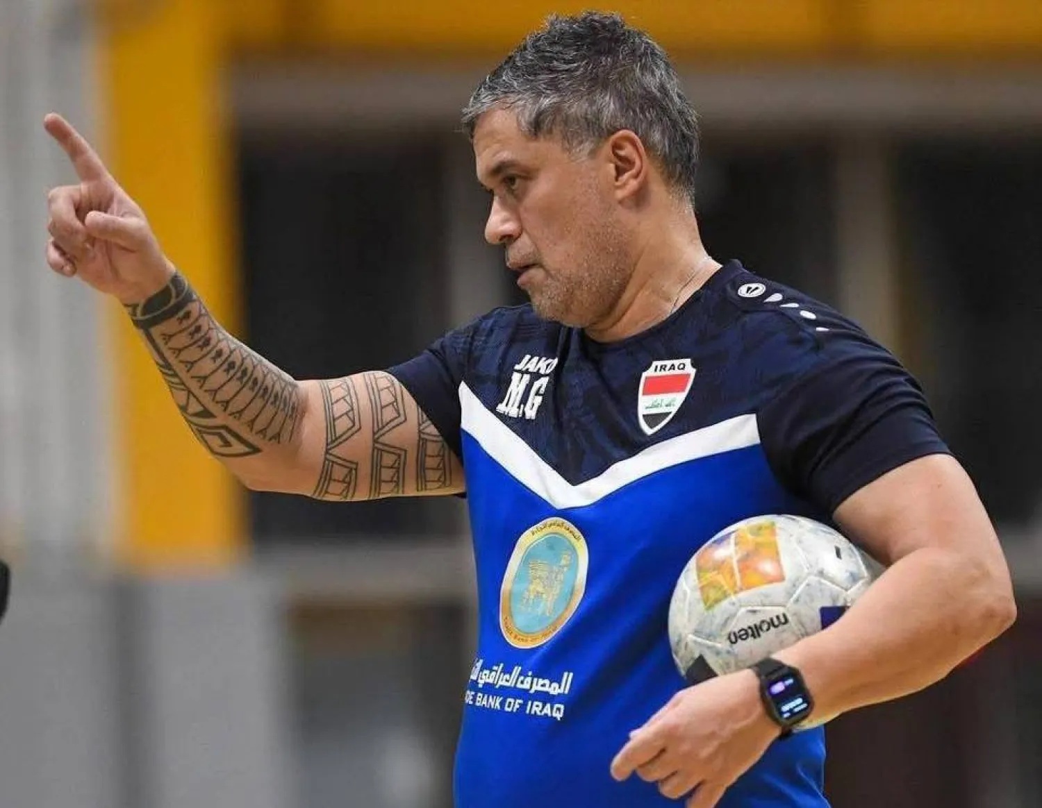 «الصورة الأخيرة».. وفاة مدرب المنتخب العراقي في حادث مأساوي