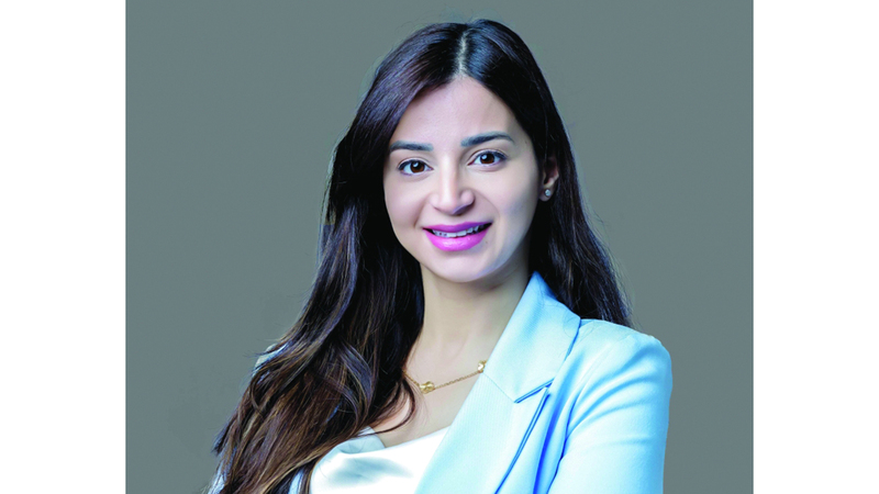 الدكتورة فرح كتانة: مؤثرون على «التواصل» ينشرون محتوى صحياً مضللاً حول «علاجات سحرية»، ما يُسهم في تشويه وعي المتابعين.