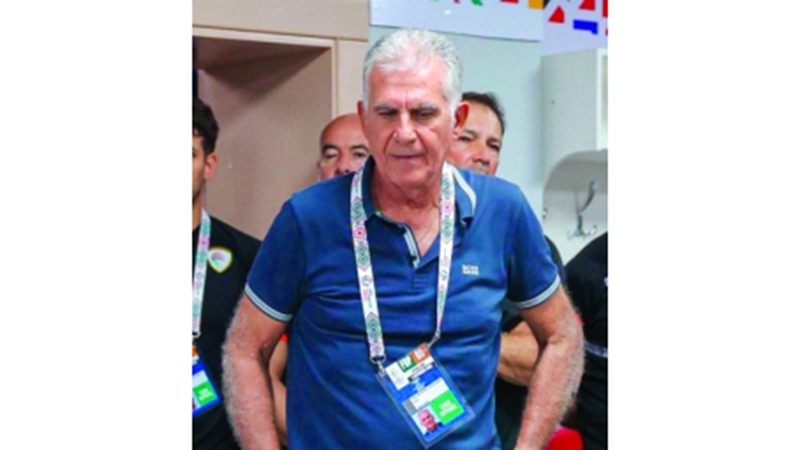 كارلوس كيروش مدرب عمان. من المصدر