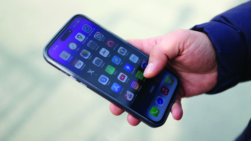 الرسائل الاحتيالية تتداول عبر برنامجي «واتس أب» أو «تليغرام». من المصدر